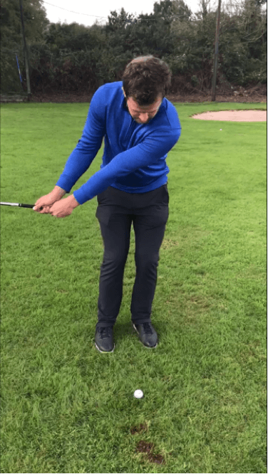 the 30 yard pitch shot in golf back swing